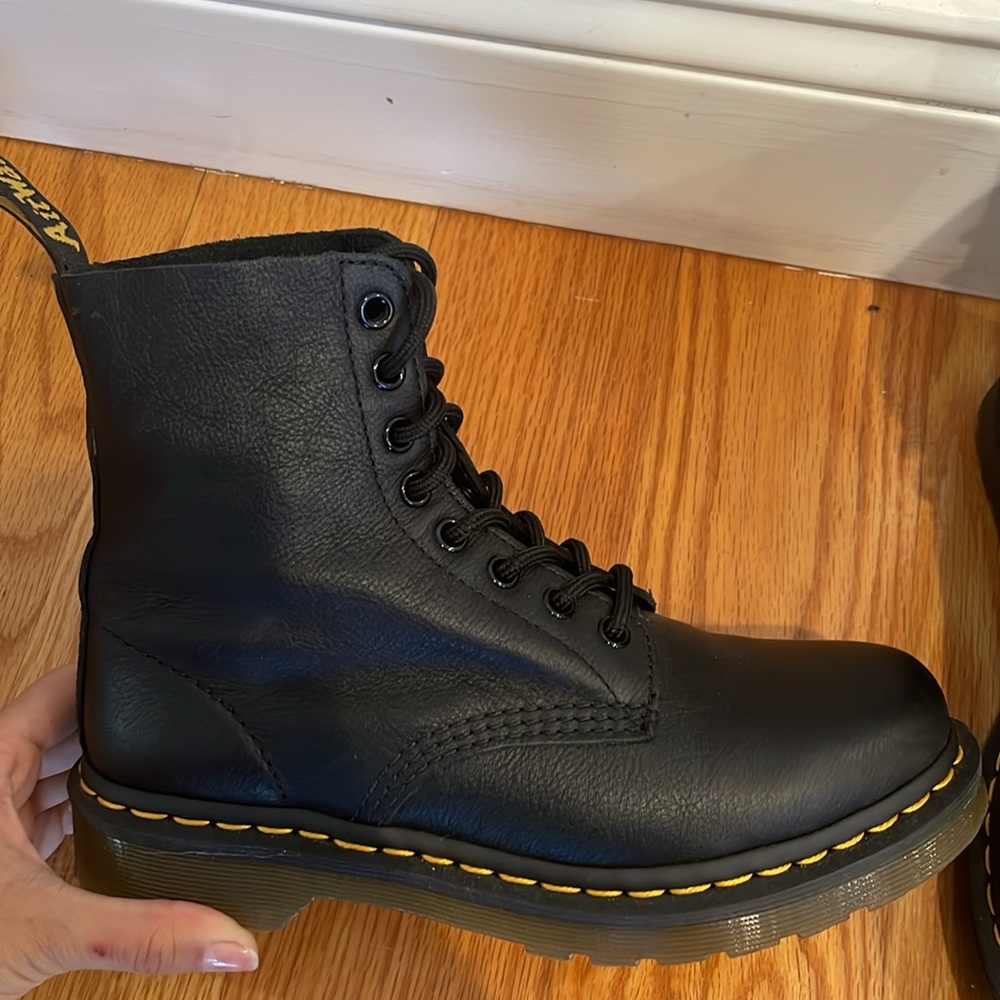 1460 WOMEN'S PASCAL VIRGINIA LEATHER BOOTS BLACK SZ US 7 UK 5